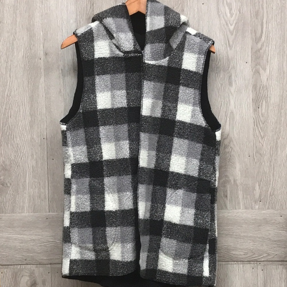 Black White Gray Buffalo Plaid Vest BB721